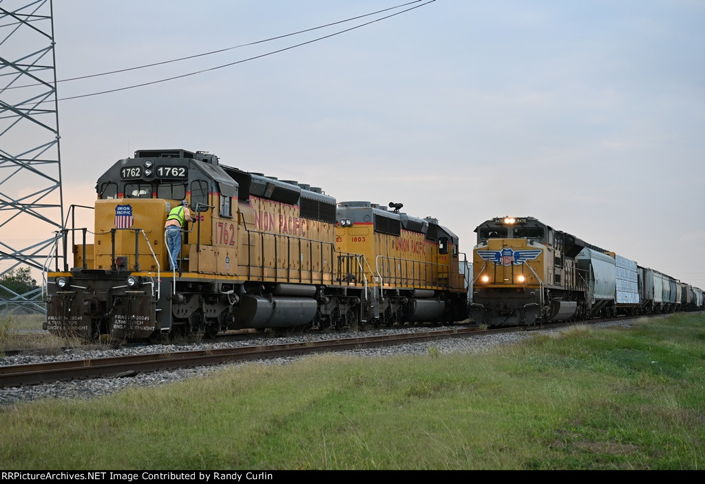 Two UP trains at Harlingen Yard